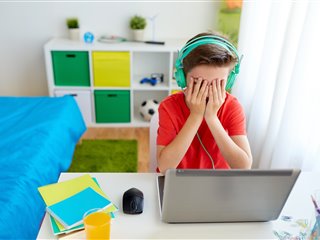 Occhio agli occhi! E al mal di testa da "console"