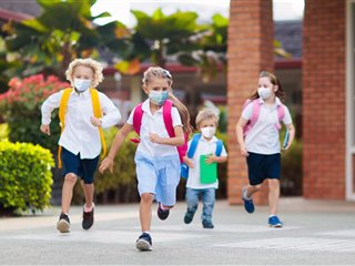 Ritorno a scuola al tempo del Covid-19, le incertezze dei genitori