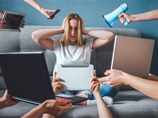 Come districarsi fra fake-news, opinioni e conoscenze: genitori e figli